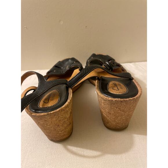 Clarks Artisan Alameda Womens Black Leather Cork Wedge Sandal‎ 11M Womens - Picture 4 of 8